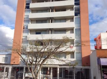 Departamento de 1 ambiente, Morón · Excelente Monoambiente Sobre El Parque Lineal de Haedo con Cochera
