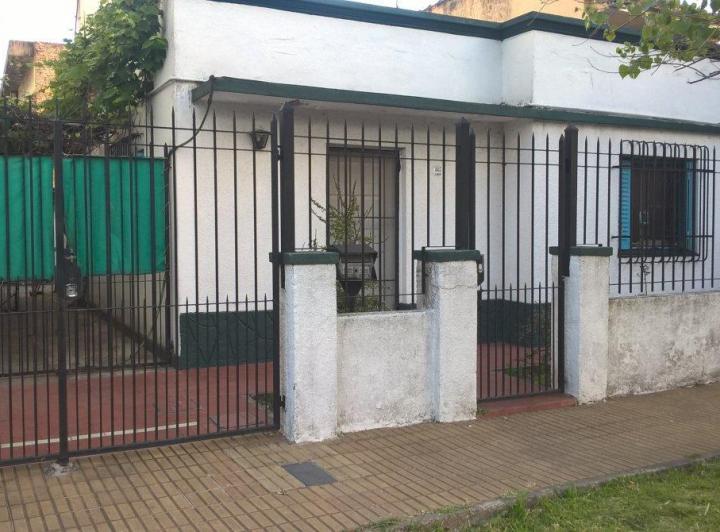 Casa · 1m² · 3 Ambientes · 1 Cochera