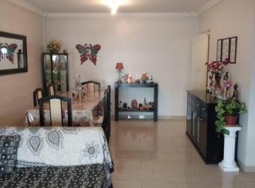Departamento de 3 ambientes, Quilmes · Depto. 3 Amb. Al Frente Quilmes Centro Nuevo Valor