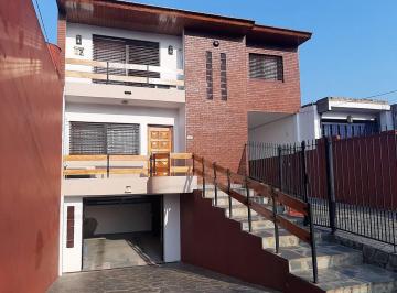 Casa de 5 ambientes, Lomas de Zamora · Oliden 900 L L de Zamora
