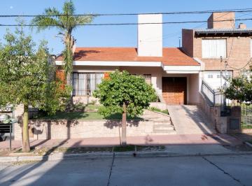 Casa de 7 ambientes, Córdoba · Venta Hermosa Casa B Maipu Apta Credito!