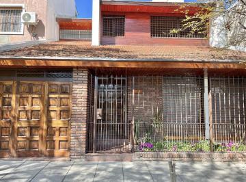 Casa · 280m² · 6 Ambientes · 1 Cochera · Comodisima Casa con Gran Jardin en Florida, Vicente Lopez.