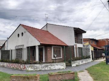 Casa de 4 ambientes, Lomas de Zamora · Urgente
