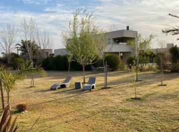 Terreno · 874m² · Gran Terreno en Venta en Barrio Privado Puerto Roldan