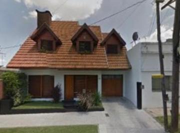 Casa de 4 ambientes, Quilmes · Gz Retasado! Hermoso Chalet en Quilmes Este