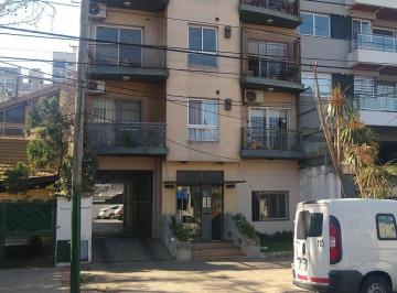 Departamento · 44m² · 2 Ambientes · 1 Cochera · Semipiso de 2 Ambientes con Cochera en Chacabuco 265. Banfield E