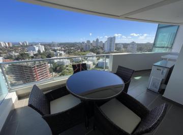Foto1 · Piso Alto, Vista a Playa Mansa, Amenities, Mucama, Servicio de Playa