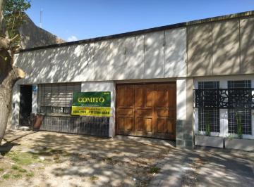 Casa · 140m² · 4 Ambientes · 1 Cochera · Casa - Lomas de Zamora