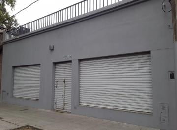 Local comercial · 89m² · 4 Ambientes · Venta Local Comercial Sobre Av Sorrento. Apto Vivienda. Excelente Estado.