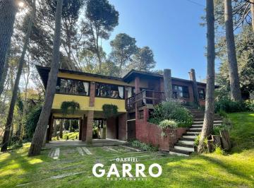Casa · 150m² · 5 Ambientes · 2 Cocheras · Hermoso Chalet en Alquiler Temporal en Pinamar