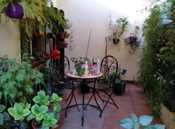 Departamento · 38m² · 2 Ambientes · Retasado!departamento 2 Amb. en Planta Baja con Cochera o Patio Propio
