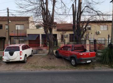 Casa · 138m² · 4 Ambientes · Excelente Casa en Venta en Castelar Sur