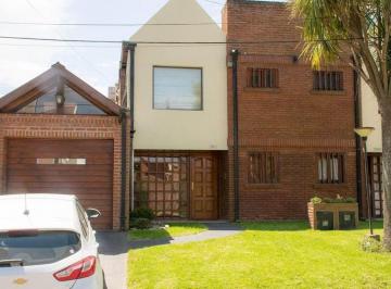 Casa de 4 ambientes, Mar del Plata · Duplex Moderno en Barrio La Florida - Apto Crédito y Toma Permuta
