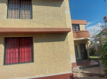Casa de 6 ambientes, Las Heras · Barrio 12 de Junio