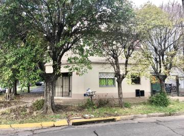 Casa · 150m² · 3 Ambientes · 1 Cochera · Excelente Casa Para Dos Familias/nuevo Precio! - Temperley