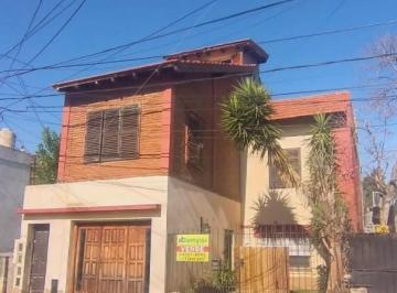 PH de 3 ambientes, Avellaneda · Venta Casa 3 Ambiente, Apto Credito. Garage, Jardin, Quincho y Tza