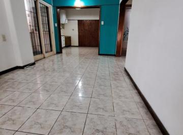 Casa · 100m² · 3 Ambientes · 1 Cochera · Casa Lote Propio en Venta 3 Ambientes con Terraza