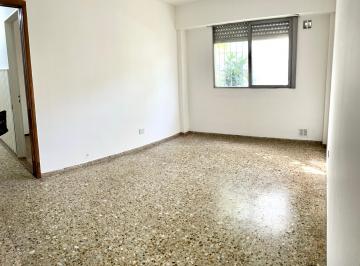 Departamento de 4 ambientes, Lanús · *acepta Permuta*departamento de 4 Ambientes en Venta en Remedios de Escalada
