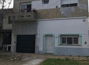 FACHADA · Casa - Banfield Oeste