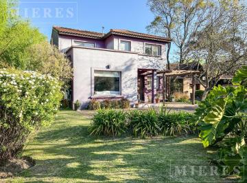 Casa · 185m² · 5 Ambientes · 2 Cocheras · Casa en El Barrio Isla del Sol a m del Acceso Tigre