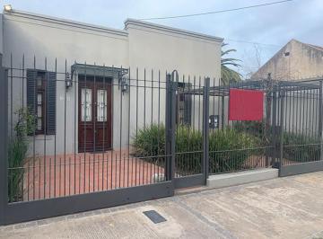 Casa · 135m² · 3 Dormitorios · 2 Cocheras · Muy Linda Casa en José Mármol