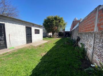 Casa · 90m² · 4 Ambientes · 2 Cocheras · Casa en Venta - Morón