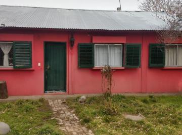 Casa · 90m² · 4 Ambientes · 1 Cochera · Casa en Venta de 3 Dorm. C/ Cochera en Junín de Los Andes