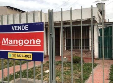 Casa de 3 ambientes, Lomas de Zamora · PH Al Frente 3 Ambientes /permuta/venta Directa.