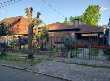 Casa de 4 ambientes, Hurlingham · Clásico Chalet 4 Amb. de Categoría! Nuevo Valor!