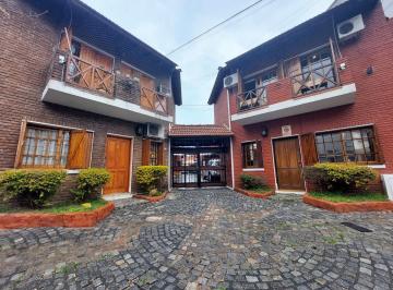 Casa · 91m² · 4 Ambientes · 1 Cochera · Duplex en Venta en Villa Sarmiento
