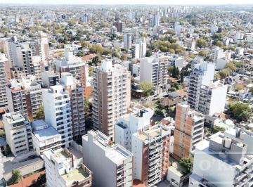 Terreno · 468m² · Terreno Apto Desarrollo en Altura, en Venta, Quilmes Centro. Ubicación Estratégica.