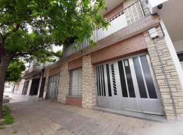 Casa · 184m² · 5 Ambientes · 2 Cocheras · Casa - San Lorenzo