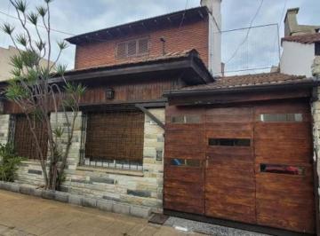 Casa · 70m² · 3 Ambientes · 1 Cochera · Casa en Venta en Ramos Mejia