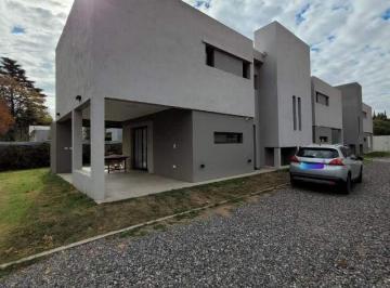 Foto · Venta Dúplex de Tres Dorm. en Barrio Rivera Indarte.