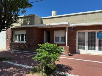 Casa de 6 ambientes, Chivilcoy · Casa Yapeyu 589 - Chivilcoy