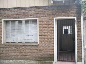 PH · 35m² · 2 Ambientes · PH Interno por Pasillo de 2 Ambientes con Patio. Muy Buena Ubicación. Lomas de Zamora E.