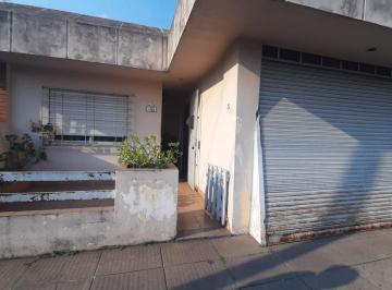 PH · 3 Ambientes · 1 Cochera · PH - Moron