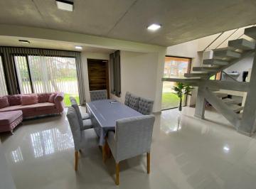 Casa de 5 ambientes, Pinamar · Casa en Alquiler