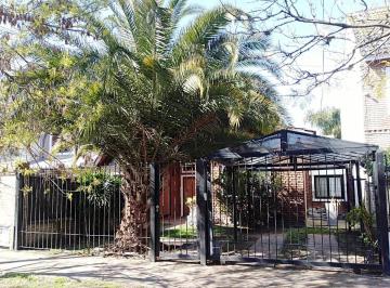 Casa de 4 ambientes, Ituzaingó · Venta Chalet en Ituzaingó Norte