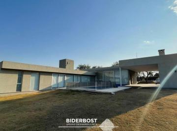 Casa · 300ha · 4 Ambientes · Se Vende Importante Casa en Barrio Causana