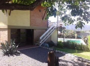Casa · 100m² · 4 Ambientes · 1 Cochera · Carlos Paz Casa con Pileta