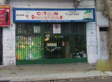 Local comercial , Boedo · Excelente Local Comercial Boedo 450 - 220 m², con 6 m de Vidriera/frente