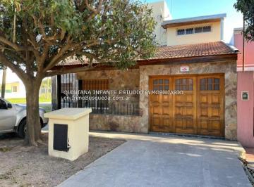 Casa de 5 ambientes, La Plata · Casa en Venta