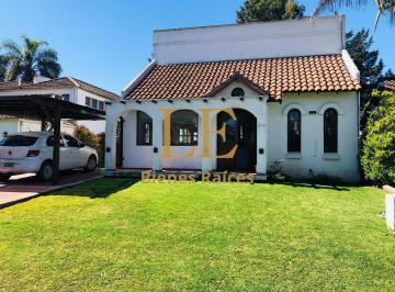 Casa · 130m² · 3 Ambientes · 2 Cocheras · Venta Casa Aranjuez Country Club