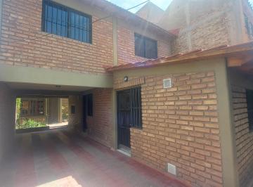 Casa de 5 ambientes, Ciudad de Mendoza · Peru / Coronel Plaza