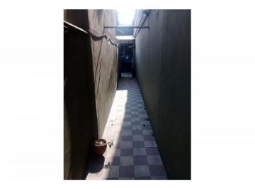 Casa · 60m² · 3 Ambientes · Bv Segui 422 Interna. Dos Dorm.