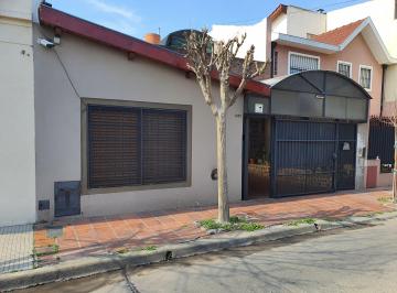 Casa de 4 ambientes, Versalles · Excelente Casa Versailles, 4 Amb, Garage, Lavadero, Impecable Estado. Rebajada.