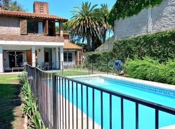 Casa · 200m² · 4 Ambientes · Alquiler Enero - 3 Dorm Pileta
