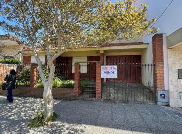 Casa · 130m² · 4 Ambientes · 2 Cocheras · Casa de 4 Ambientes + Dpto de 2 Ambientes!