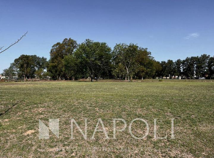 Terreno · 900m²